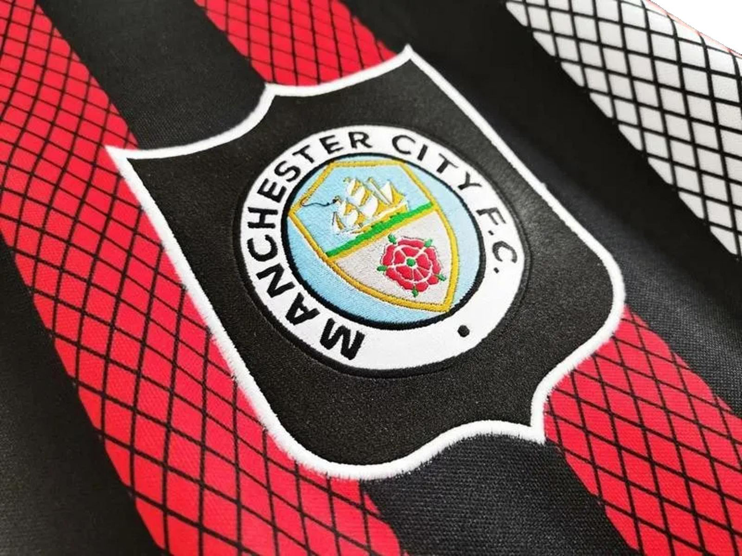 Manchester City 94/96 Umbro Retro Away Jersey - Red & Black