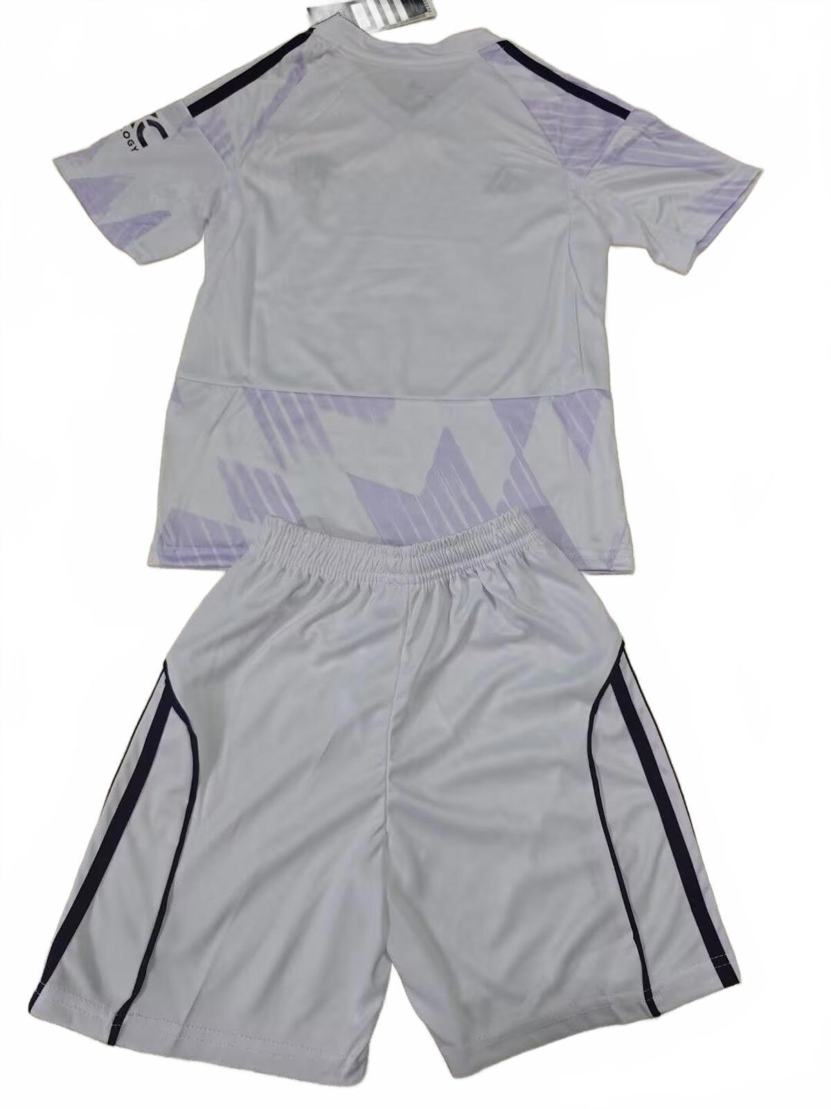 Manchester United 25/26 Adidas Kids Away Kit - Inc Socks