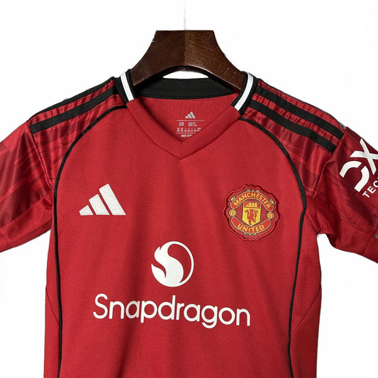 Manchester United 25/26 Adidas Kids Home Kit - Inc Socks
