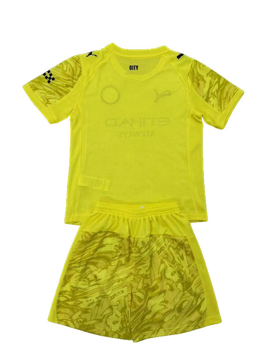 Manchester City 25/26 Puma Kids Goalkeeper Kit - Yellow - Inc Socks