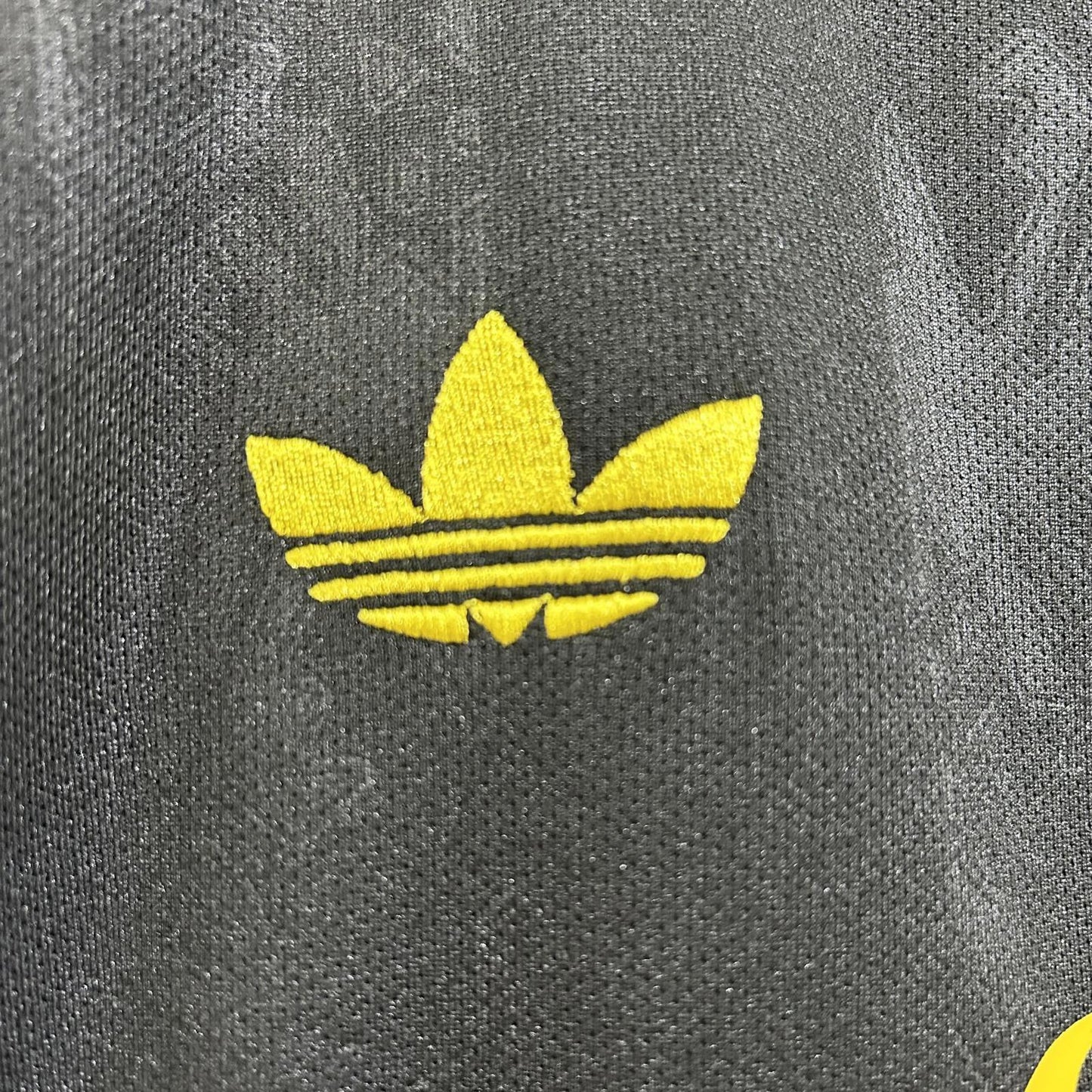 Manchester United 25/26 Adidas Kids Third Kit - Inc Socks