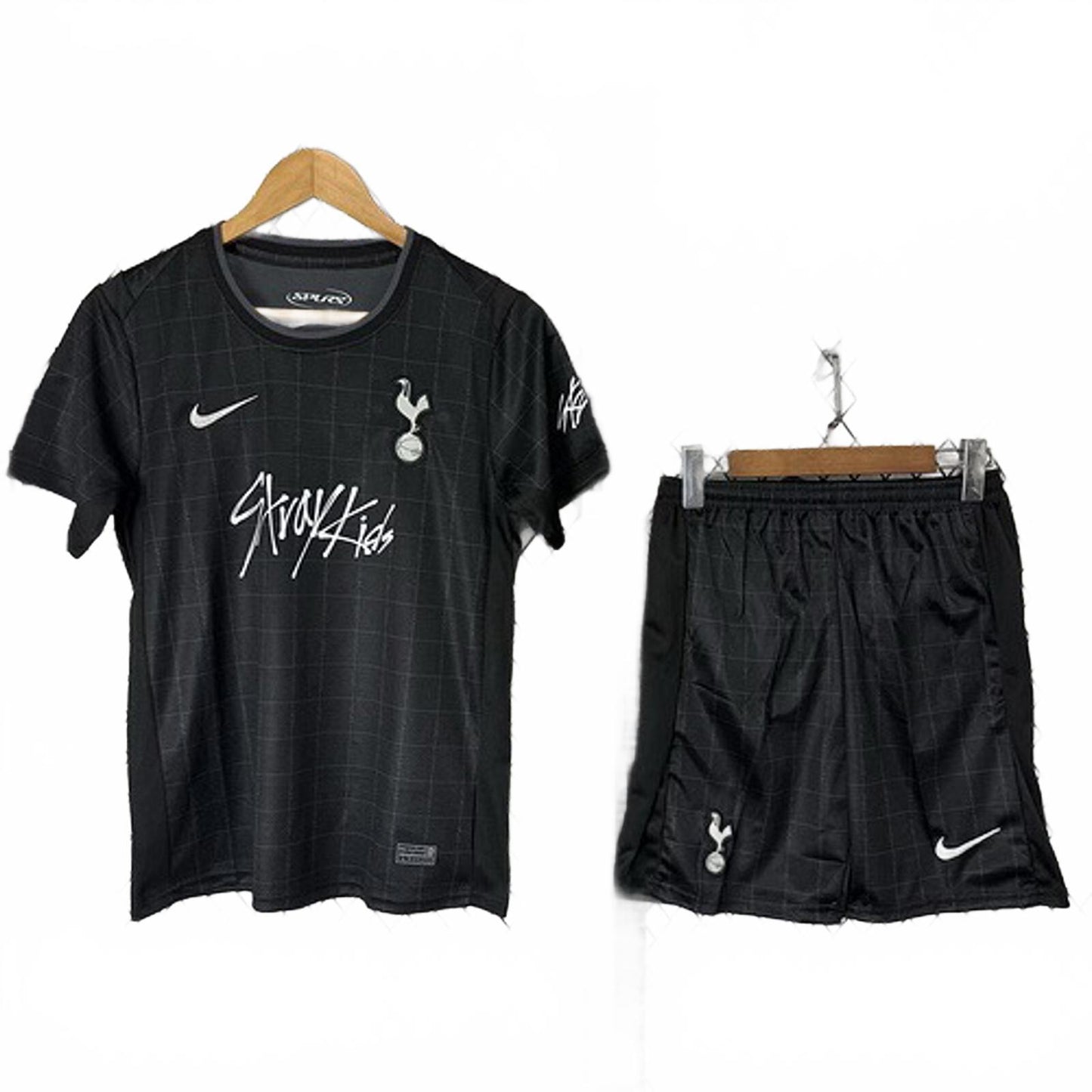 Tottenham Hotspur Nike x Stray Kids Junior Kit - Size 16 - 2/4 Years - Inc Socks