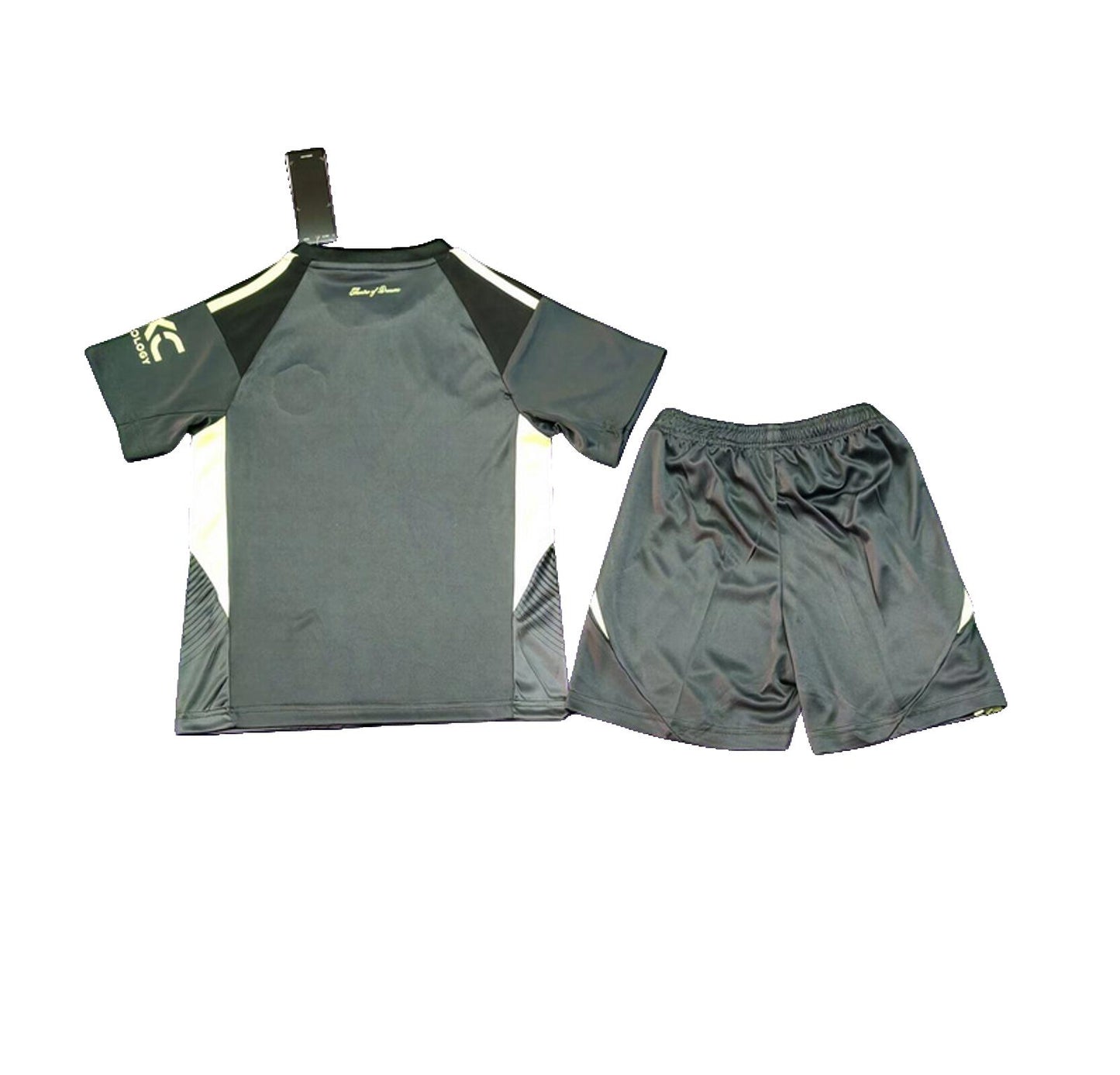 Manchester United 25/26 Kids Goalkeeper Kit - Grey - Inc Socks