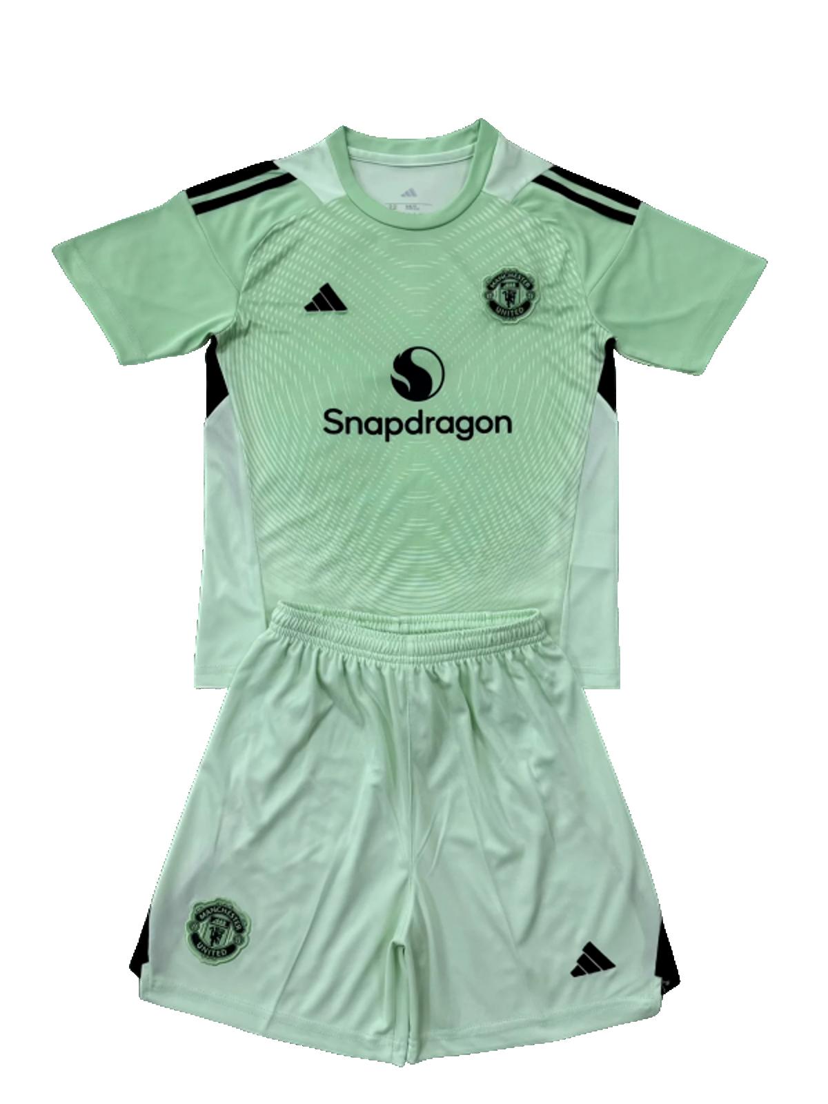 Manchester United 25/26 Kids Goalkeeper Kit - Green - Inc Socks
