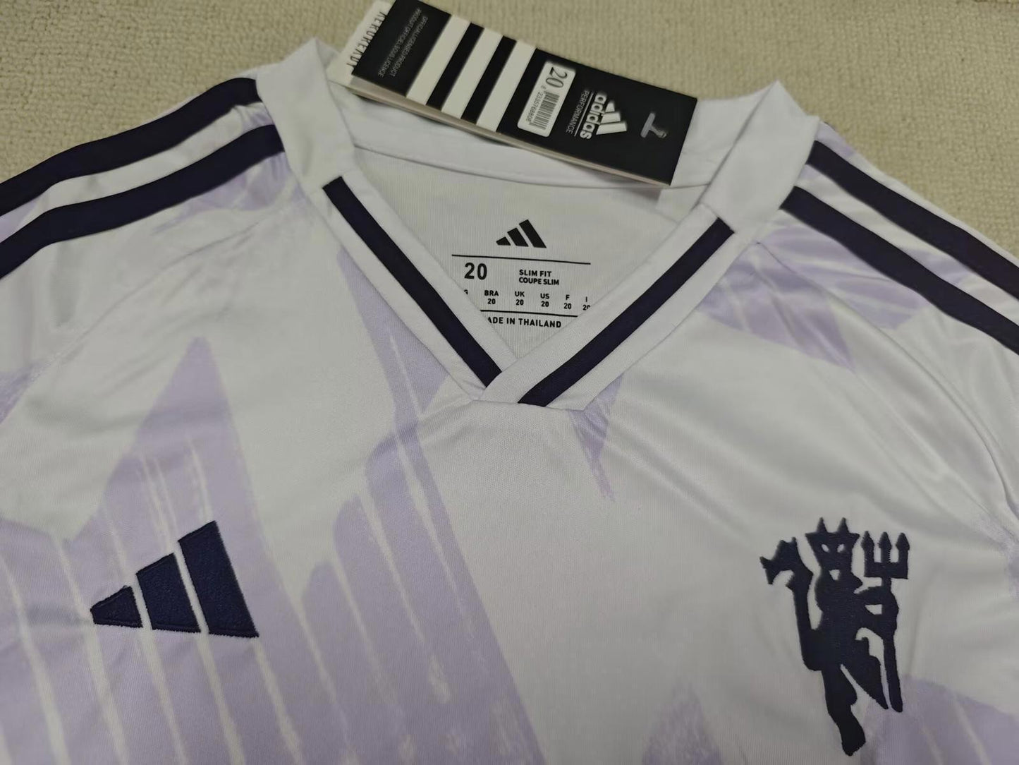 Manchester United 25/26 Adidas Kids Away Kit - Inc Socks