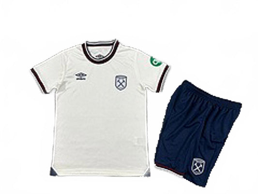 West Ham 2025/2026 Umbro Kids Third Kit - Size 16 - 2/4 Years Inc Socks