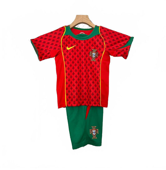 Portugal 2004 Nike Retro Kids Football Kit - Red & Green - Size 24 - 8/9 Years
