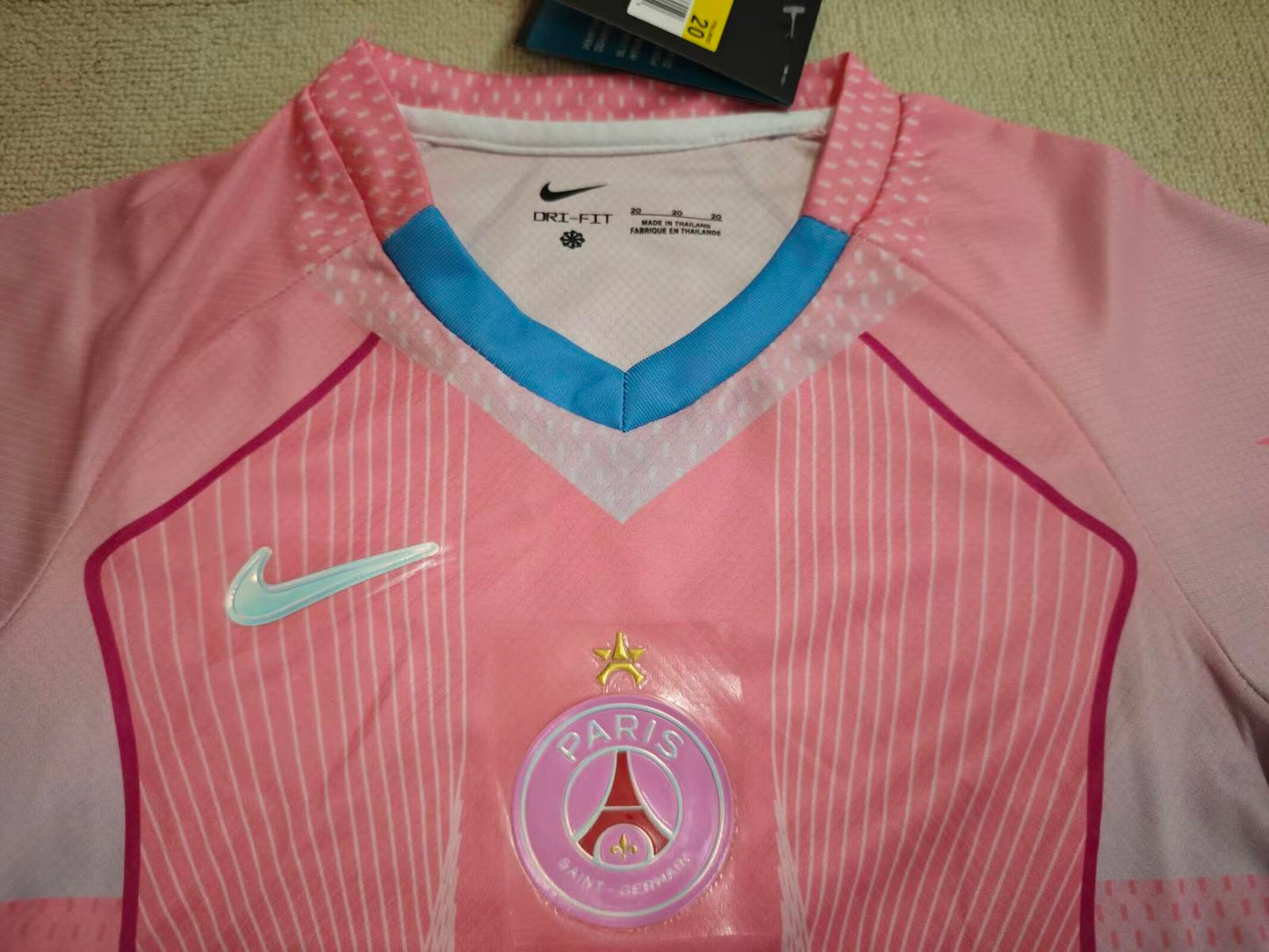 PSG 25/26 Nike Kids Kit - Pale Pink - Inc Socks