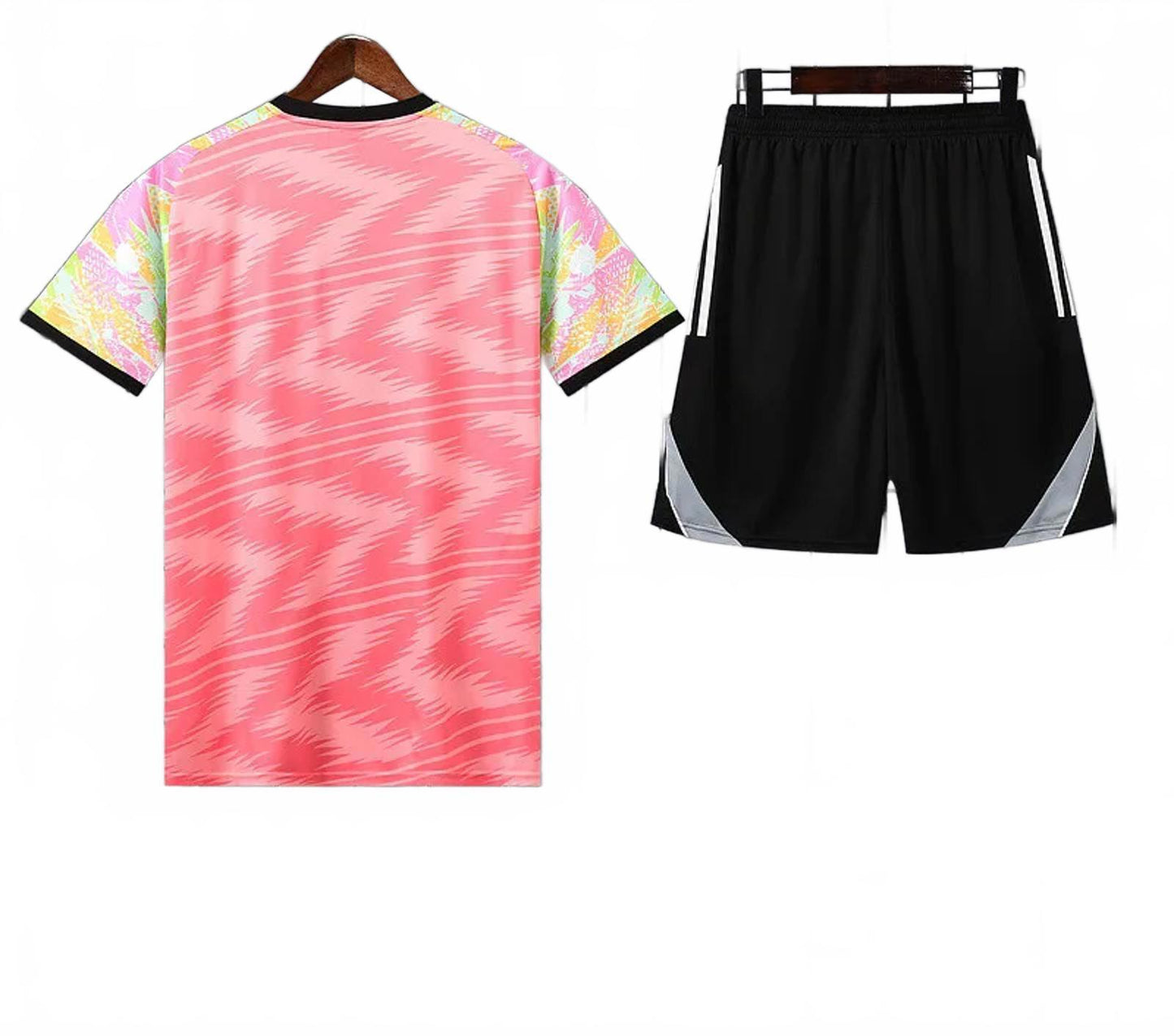 Real Madrid Adidas 25/26 Training Kit - Pink & Black