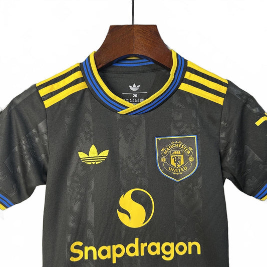 Manchester United 25/26 Adidas Kids Third Kit - Inc Socks